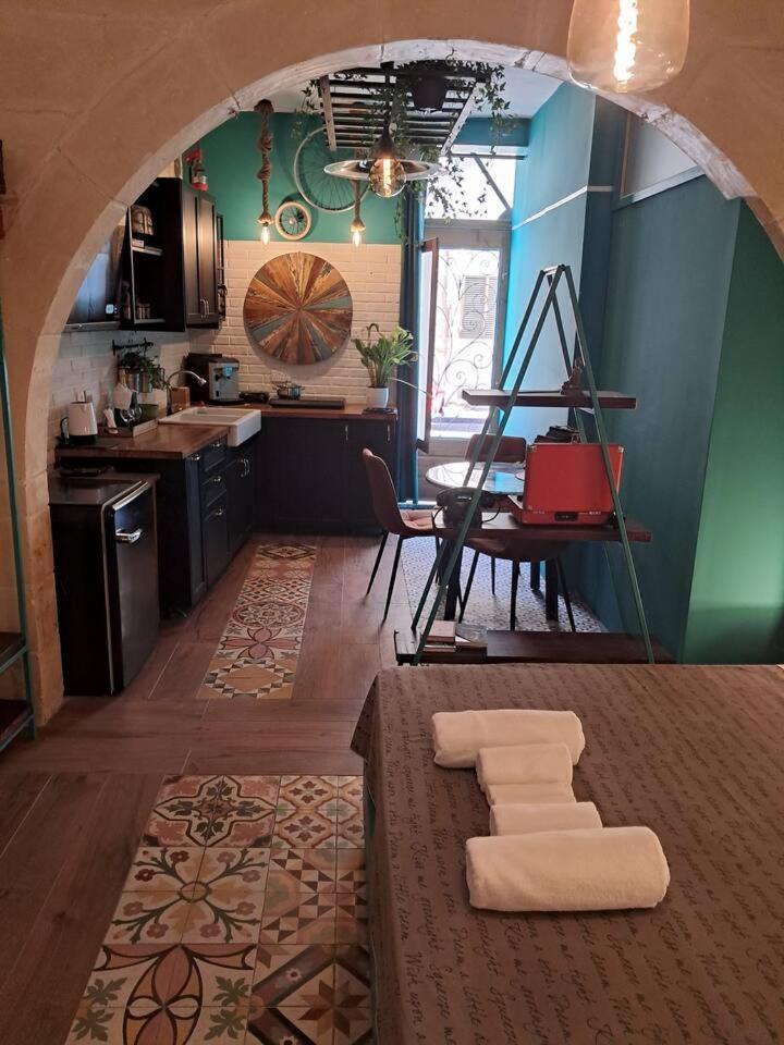 Fusion Homestay Accommodation Моста Экстерьер фото